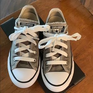 Unisex Gray Converse!!